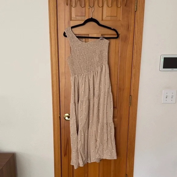 Pinkblush One-Shoulder Beige Dress - Picture 3 of 4